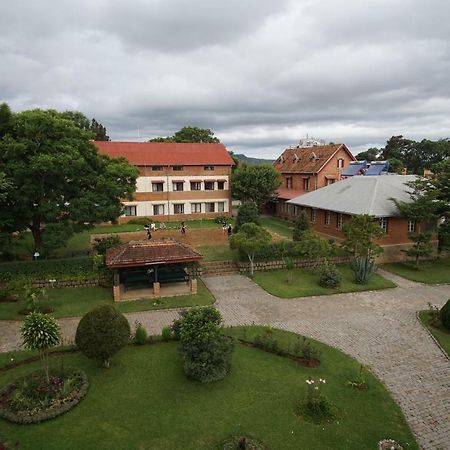 Hotel Lovasoa 4C Antsirabe Zewnętrze zdjęcie