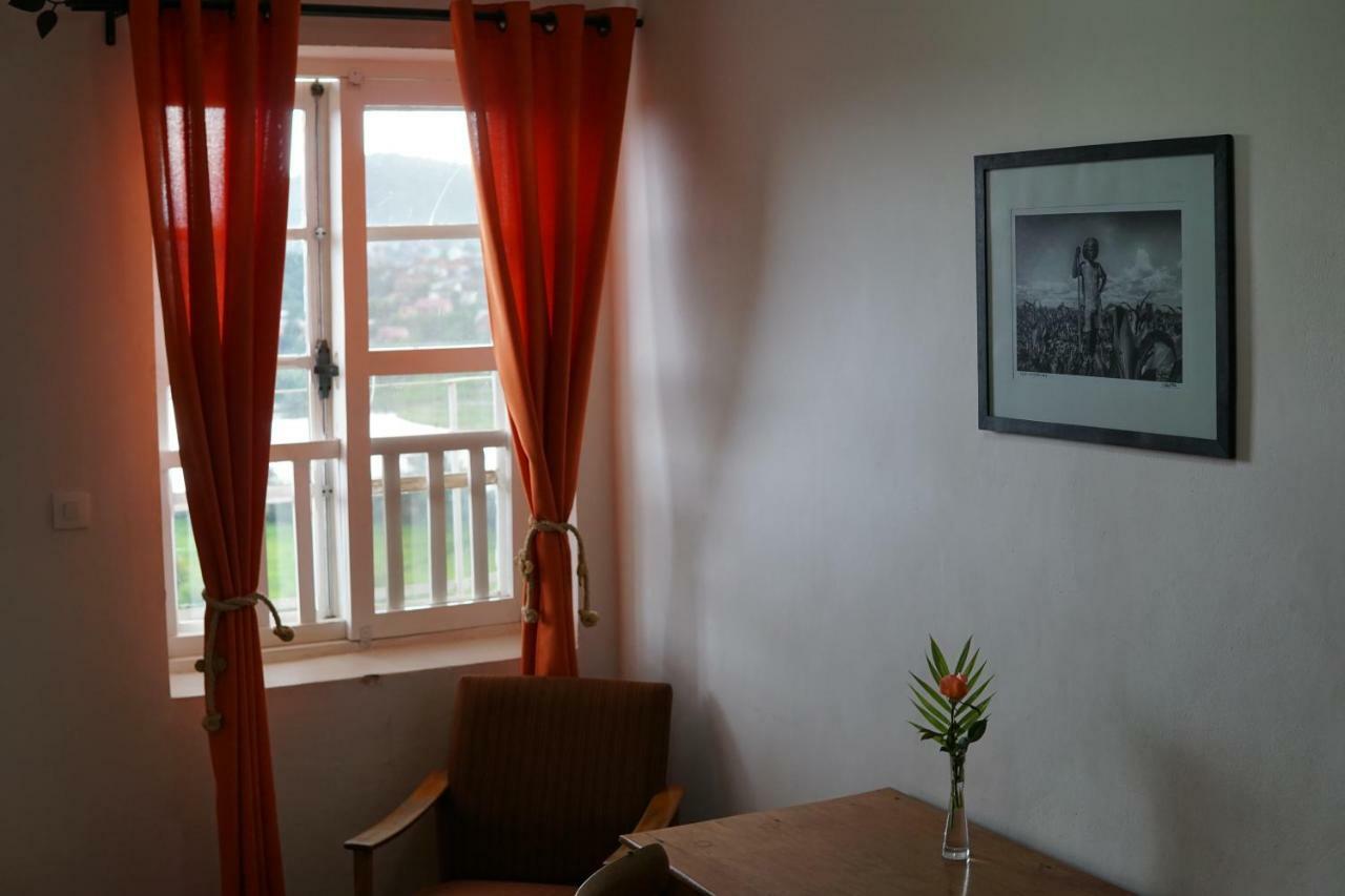 Hotel Lovasoa 4C Antsirabe Zewnętrze zdjęcie