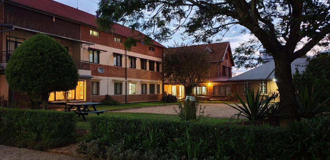 Hotel Lovasoa 4C Antsirabe Zewnętrze zdjęcie